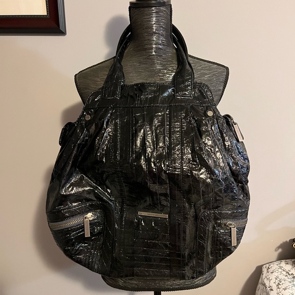 Matt and Nat Shoulder Bag. - Picture 1 of 3